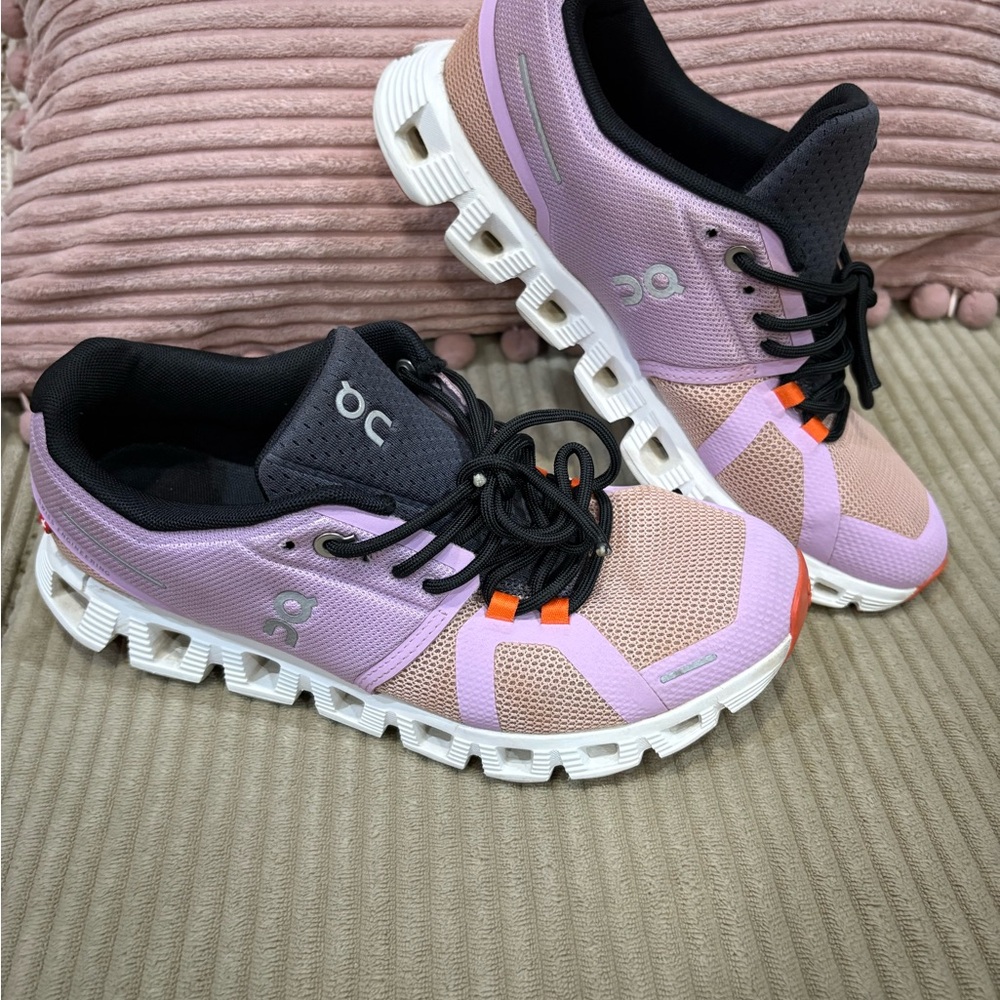 ON CLOUD 5 Ladies Running  Sneakers Fiji rose - Purple Tan 7.5 EXCELLENT⭕️⭕️